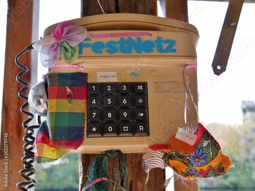 Kunstvolles Festnetztelefon photo