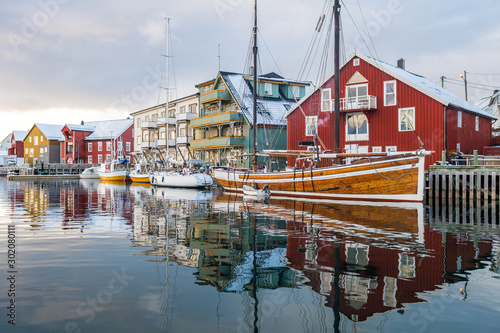 Bild auf Leinwand beautiful fishing town of henningsvaer at lofoten islands, norway