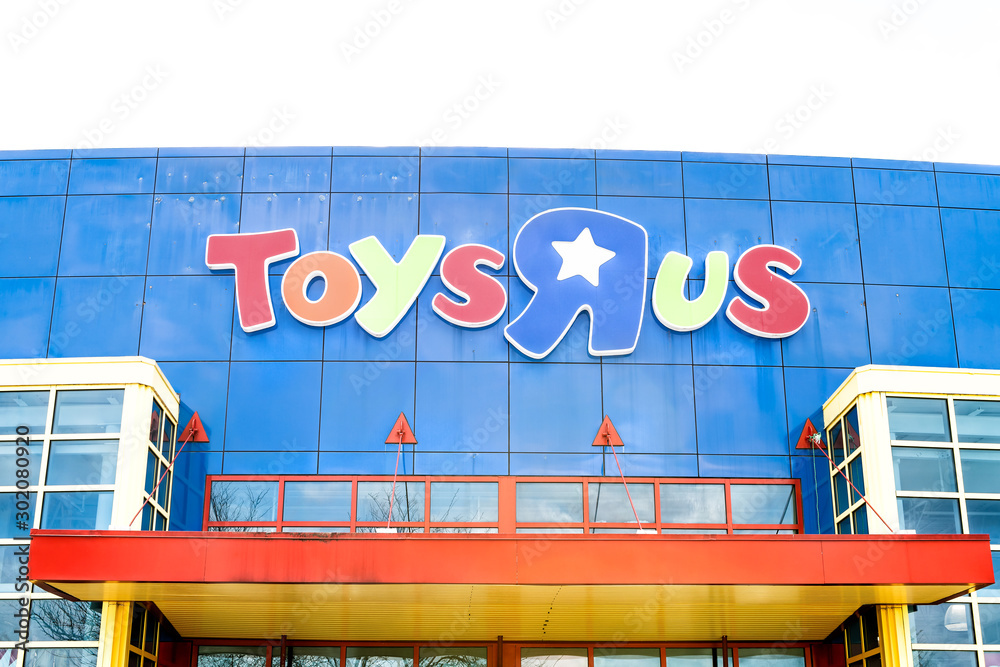 Fairfax, USA - April 5, 2018: Closeup of Toys R US store shop sign ...