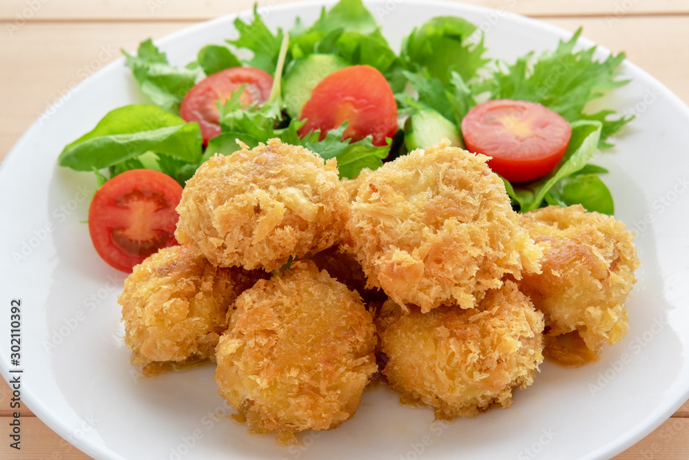 帆立のフライと野菜サラダ 帆立のフライと野菜サラダ