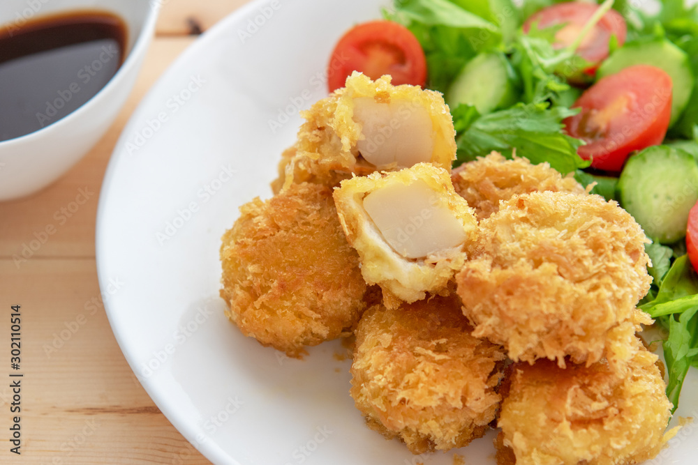 帆立のフライと野菜サラダ 帆立のフライと野菜サラダ