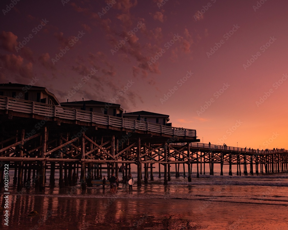 Fototapeta premium pier at night