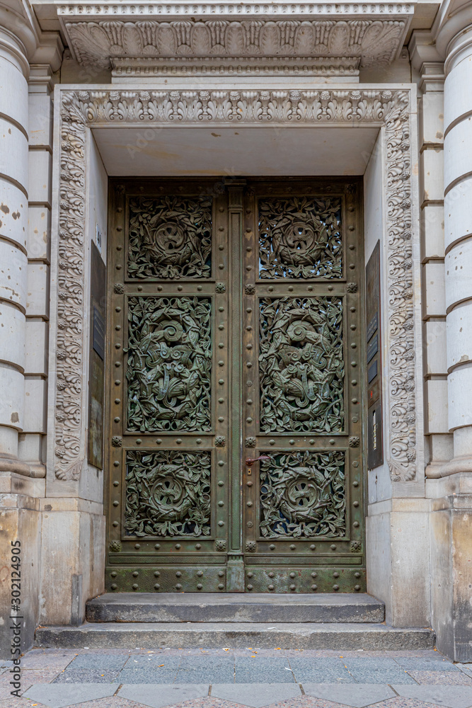 Obraz premium Green Old Square Steel Door