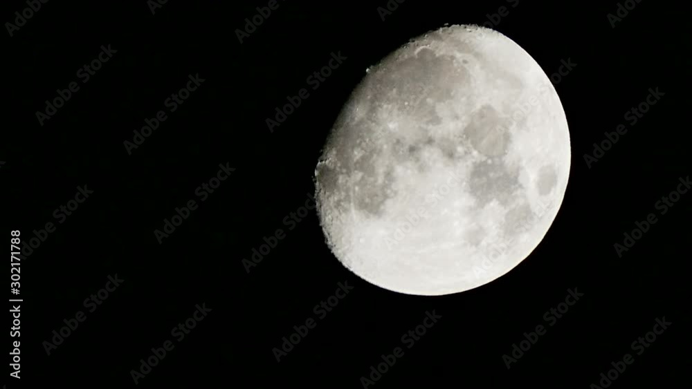 the moon view in november in the northern hemisphere, full moon at dusk, the moon view in november in the northern hemisphere, full moon at dusk,