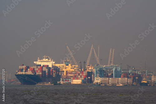 Port terminal