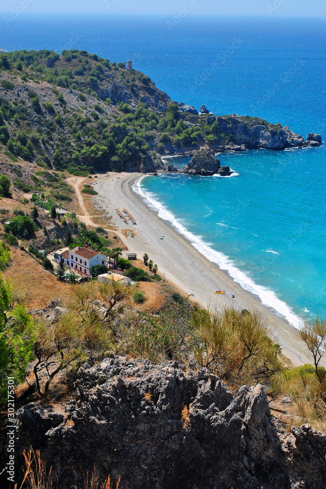Obraz premium Playa de Canuelo, Parje Natural de los Acantilados de Maro-Cerro Gordo, Andalusia, Costa del Sol, Spain