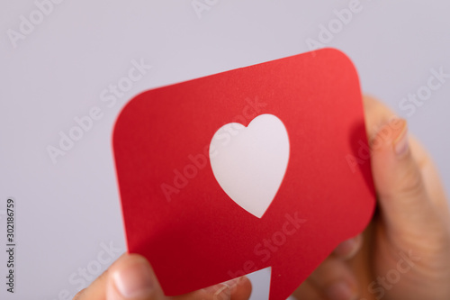 flirt dating love in hand