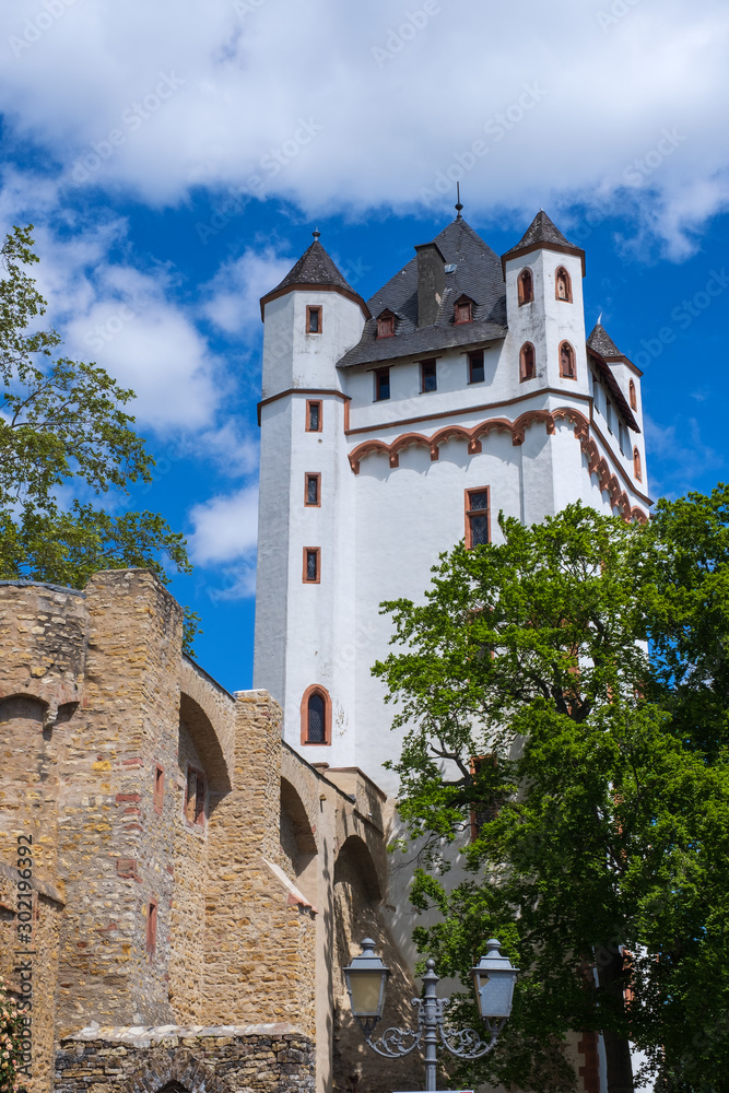 Die Kurfürstliche Burg von Eltville/Deutschland im Rheingau