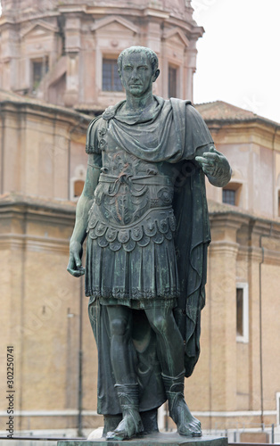 Statue of Jeulius Caesar in Rome