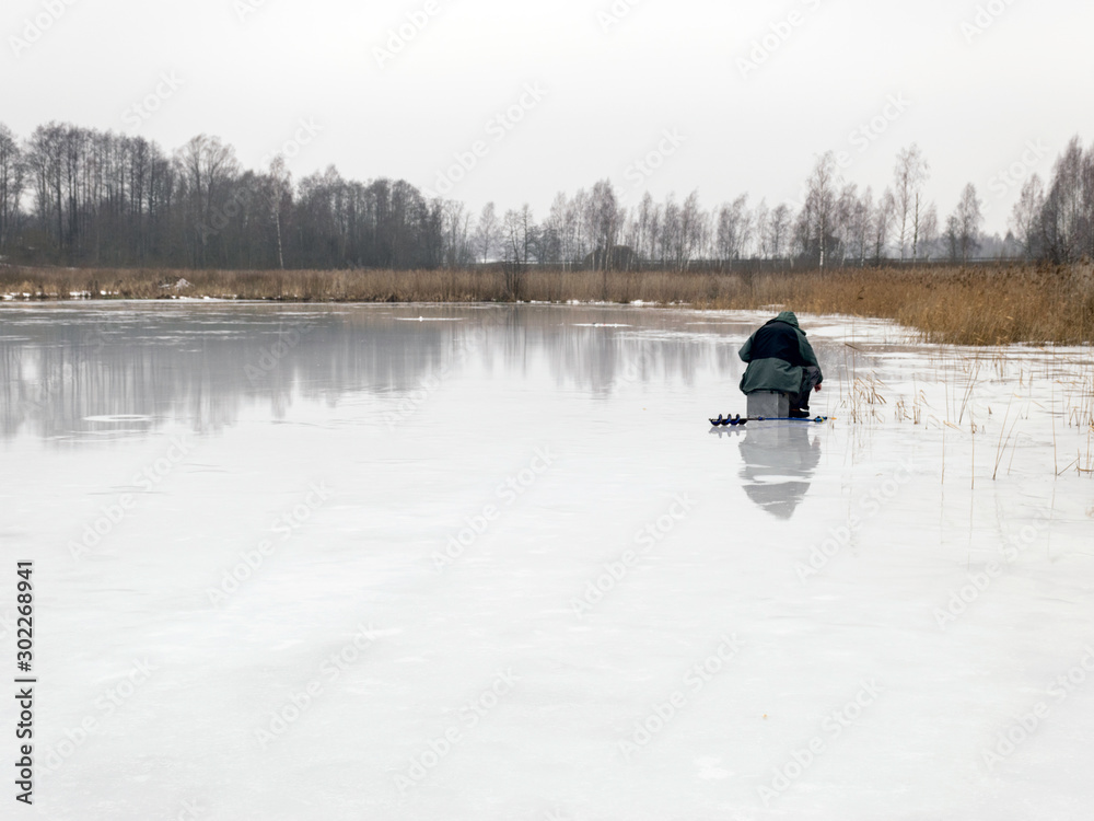 ice fishermen , beautiful glaciers on ice and water, winter ice fishermen , beautiful glaciers on ice and water, winter