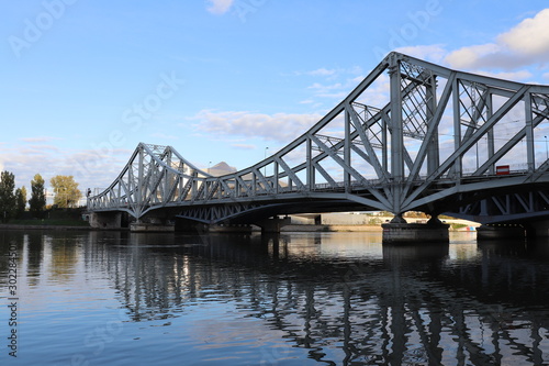 Pont ferrovière appelé "viaduc de La Mulatière" àdans la ville de Lyon, mis en service en 1916 - Département du Rhône - France © ERIC