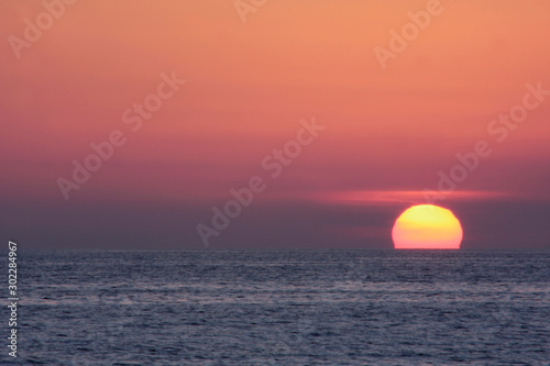 Fototapeta Naklejka Na Ścianę i Meble -  Sunrise over the South Pacific 