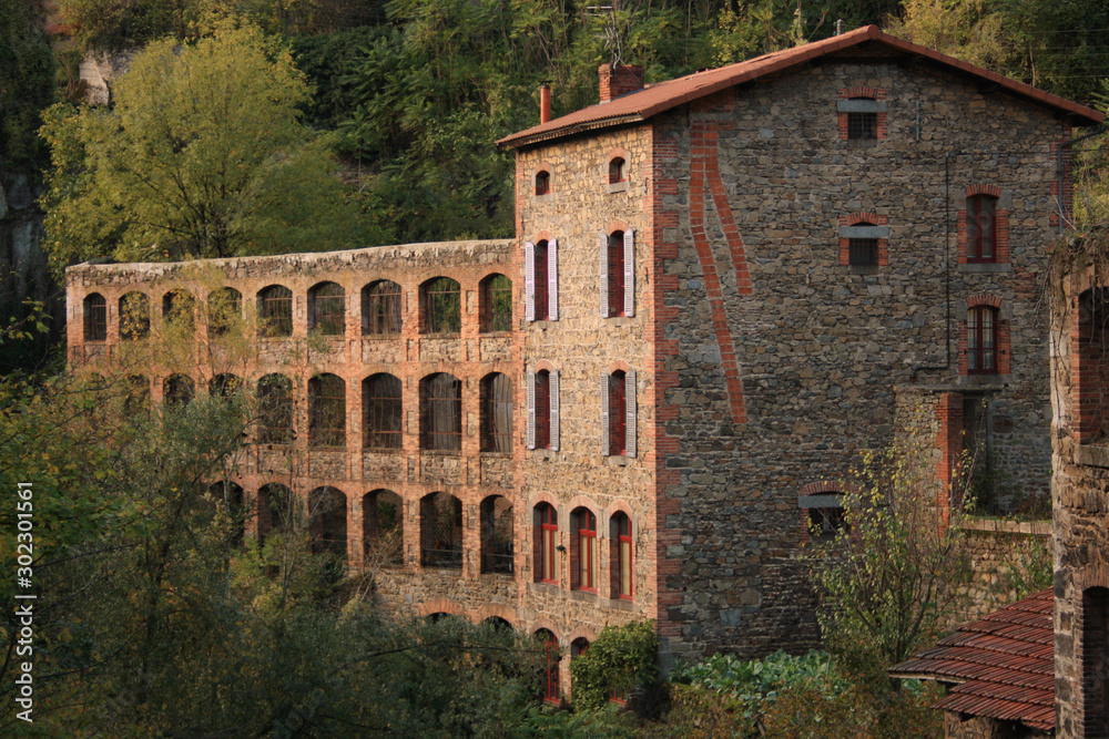 Fototapeta premium Mur d'une ancienne usine
