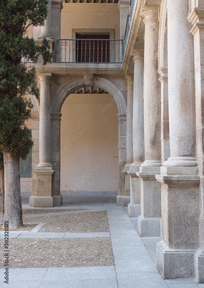 Arco del Patio de la Universidad de Alcalá de Henares