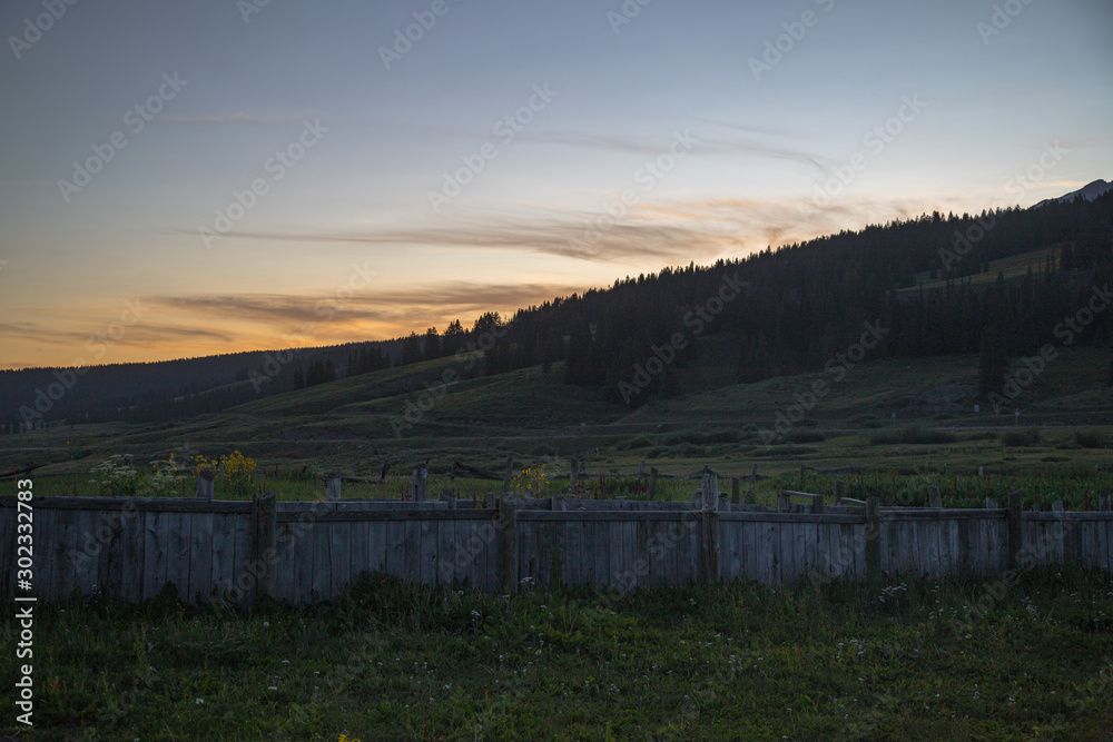 Obraz premium Sunset Over Mountains