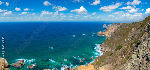 Fototapeta Naklejka Na Ścianę i Meble -  Atlantic ocean coast in Portugal