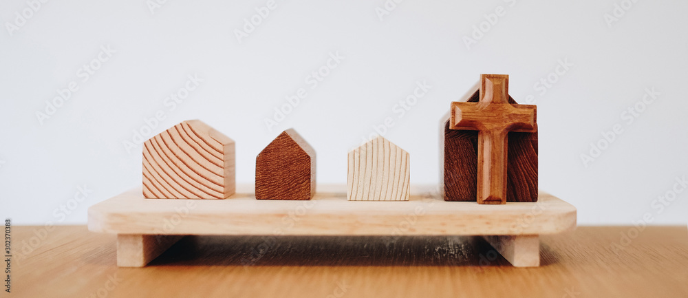 Φωτογραφία Home church, wooden home church, community of Christ, Mission of gospel, with bl