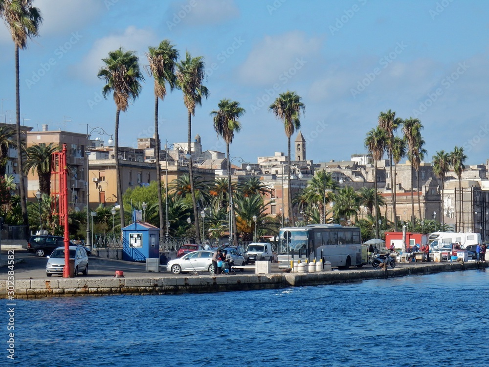 Taranto - Lungomare dal Mar Piccolo