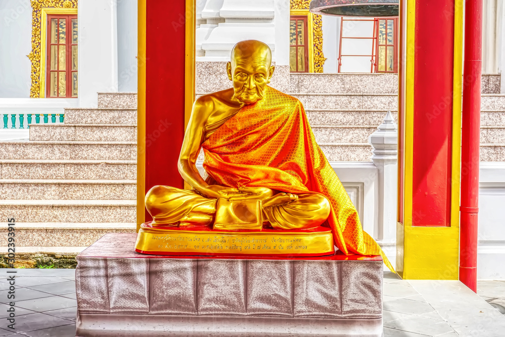 Φωτογραφία One landmark of Wat Kanlayanamit Woramahaviharn in Bangkok, Thailand