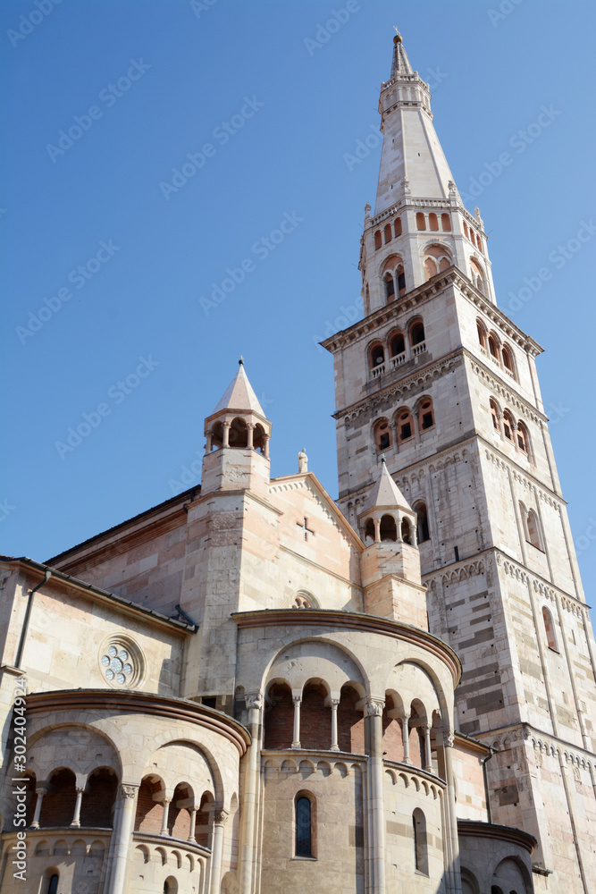 The Modena Cathedral is a masterpiece of the Romanesque style. It was built in the year 1099 by the architect Lanfranco on the site of the sepulcher of San Geminiano