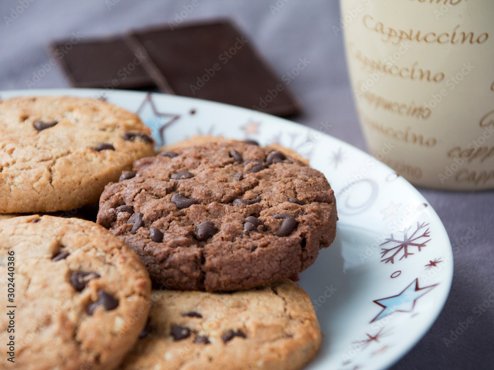 les biscuits secs au chocolat pour petit déjeuner  