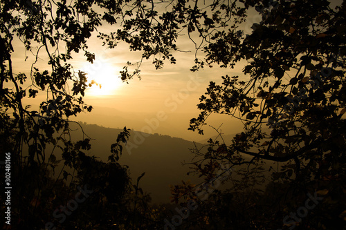 tramonto colori caldi 