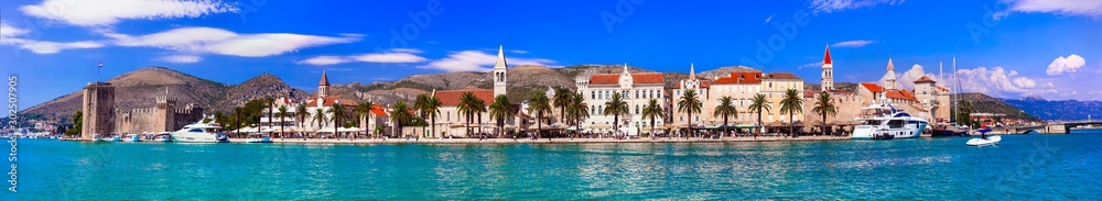 Panoramic view of Trogir town in Croatia, popular tourist destination and historic place in Dalmatia - obrazy, fototapety, plakaty 