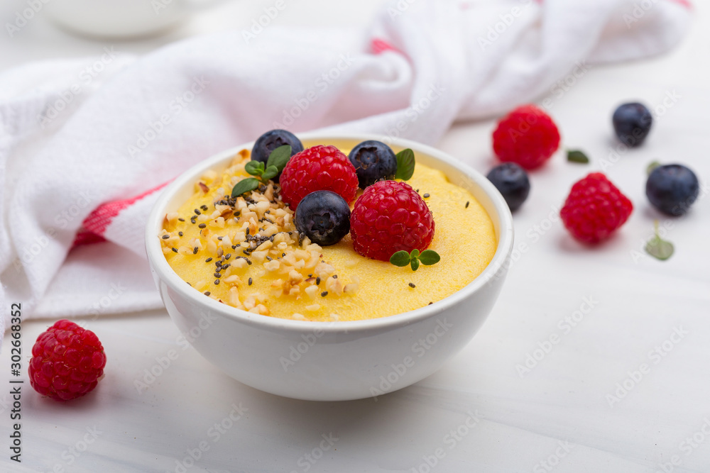 Porridge with berries Porridge with berries
