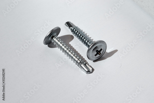 Self tapping screw threaded rod hardened cement steel