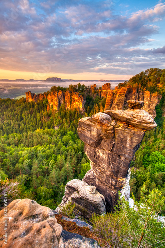 Goldene Stunde - Sonnenaufgang über der Bastei