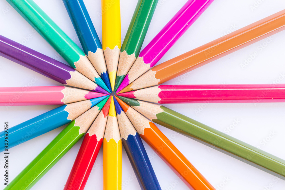 Naklejka premium Crayon colorful sort circle shape top view