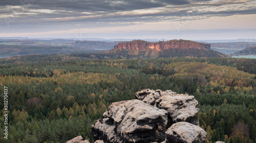 Herbst - Sonnenaufgang auf dem Gohrisch - Nebel photo