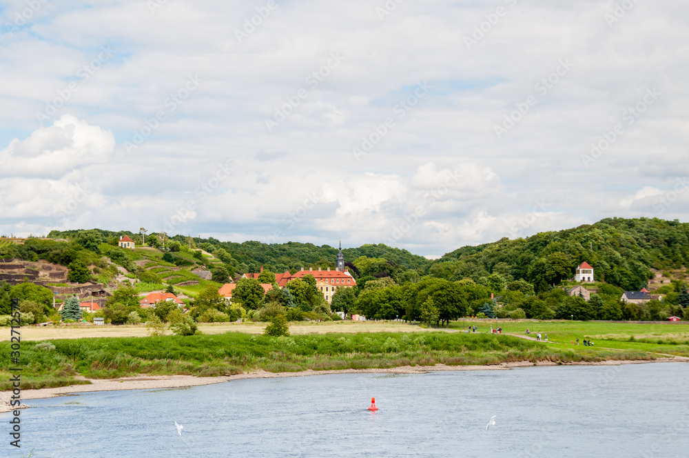 Schloss & Weinanbau Diesbar-Seußlitz - Meißen, Sachsen Schloss & Weinanbau Diesbar-Seußlitz - Meißen, Sachsen