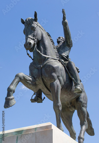 Equestrian scuplture of Simon Bolivar by Emilio Luiz Campos in Seville 