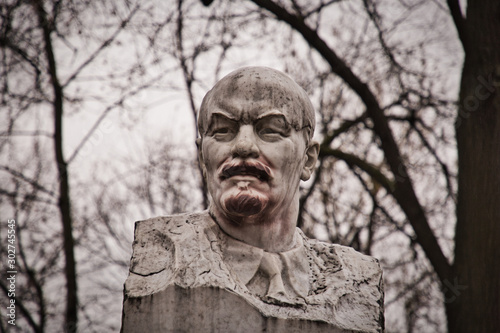 Lenin statue in the Park in autumn