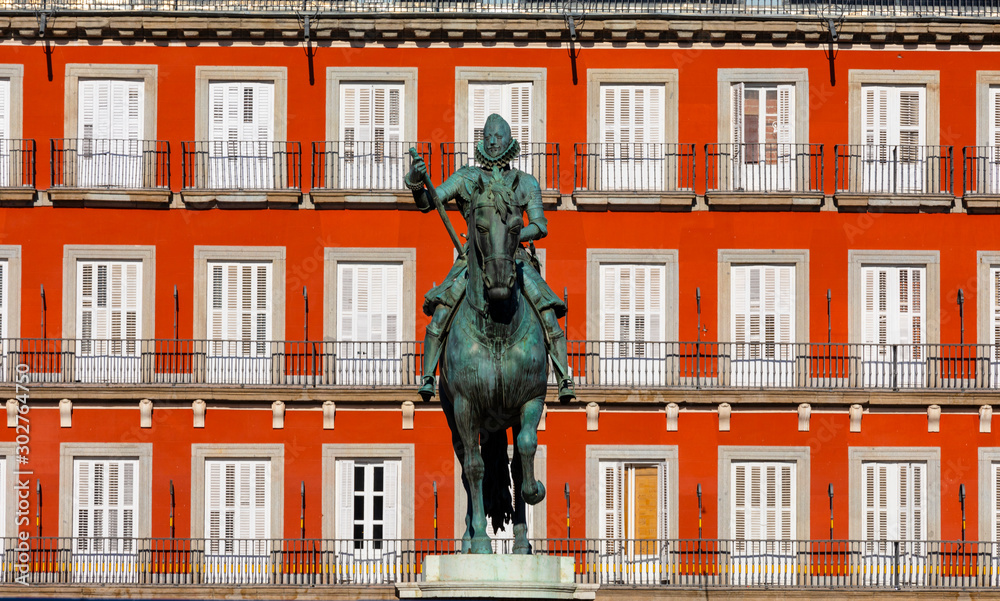 Statue of King Philip lll in the Plaza Mayor, Madrid, Spain Statue of King Philip lll in the Plaza Mayor, Madrid, Spain