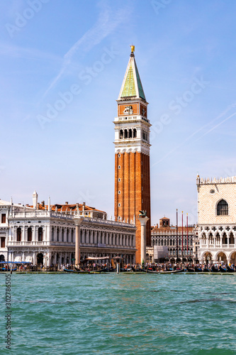 Markusturm Venedig aus Sicht von der Wasserseite