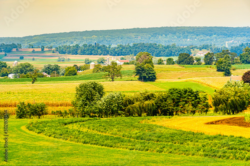 Fototapeta Naklejka Na Ścianę i Meble -  Amish country farm barn field agriculture in Lancaster, PA US