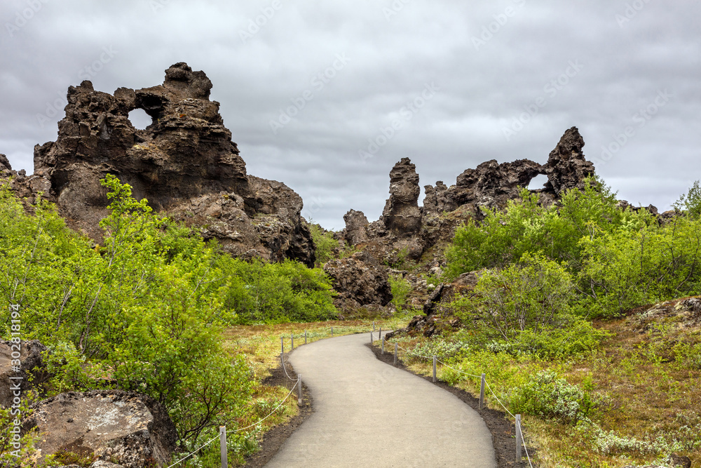 Φωτογραφία Lava Castle of Dimmuborgir in the Lake Myvatn area North of Iceland