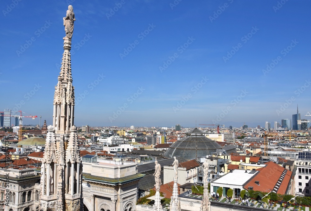 Naklejka premium Duomo in Milan - Italy architecture