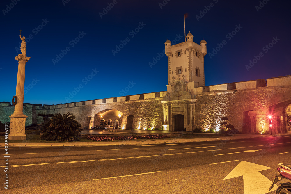 Puertas de Tierra gate and townwall of Cadiz