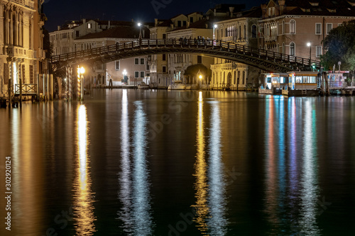 Venezia ponte dell'accademia © peggy