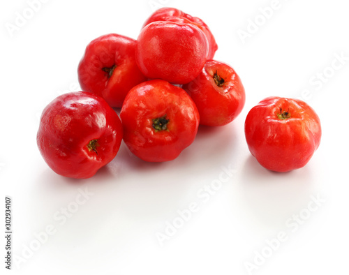 Obraz na plátně acerola fruit, barbados cherry isolated on white background