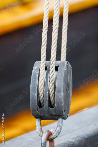 Closeup of tightropes and shekels of a yacht