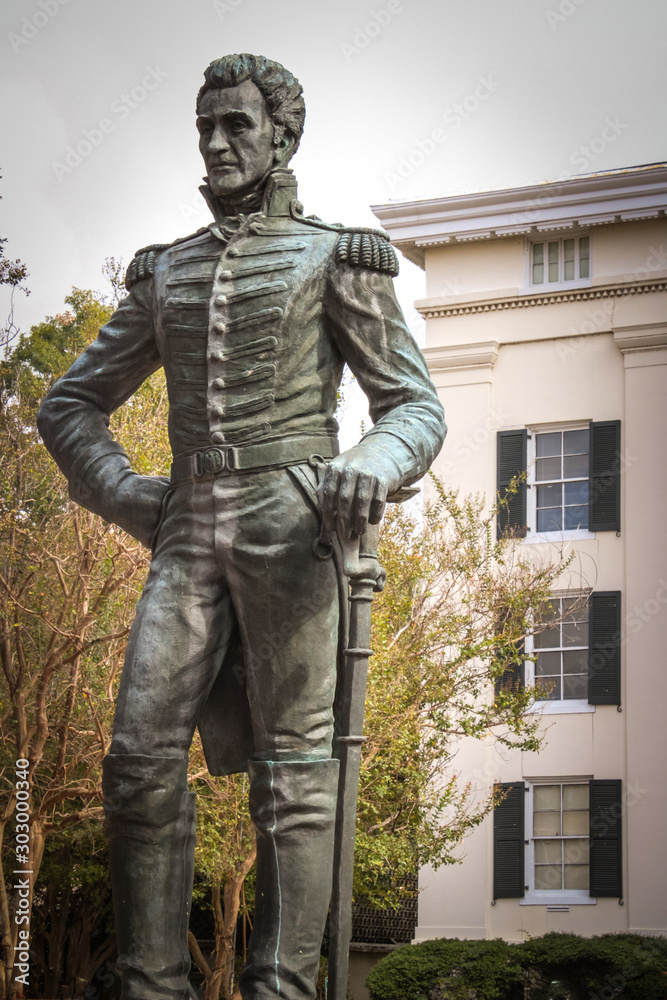 Statue of Robert E. Lee stands in downtown Jackson MS at City Hall Statue of Robert E. Lee stands in downtown Jackson MS at City Hall