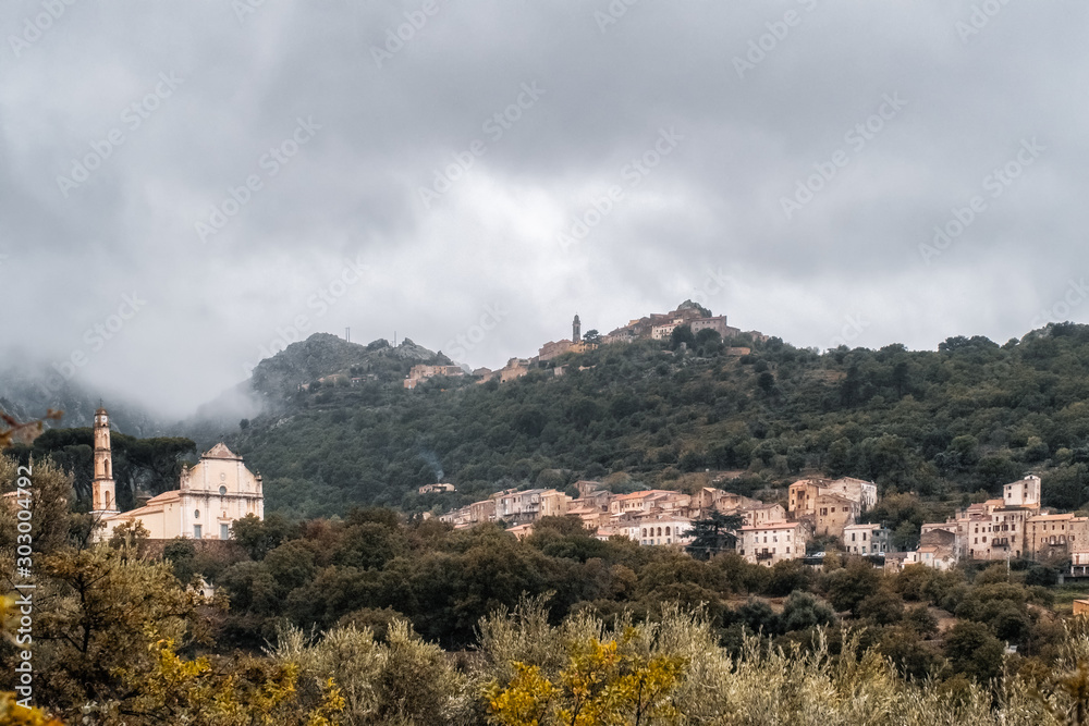 Φωτογραφία Villages of Ville di Paraso and Speloncato in Corsica