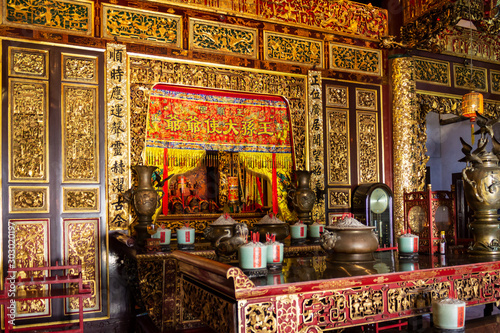 Altar inside Khoo Kongsi clanhouse, a Hokkien clan temple in the UNESCO World Heritage site part of Georgetown in Penang, Malaysia. © Ovnigraphic