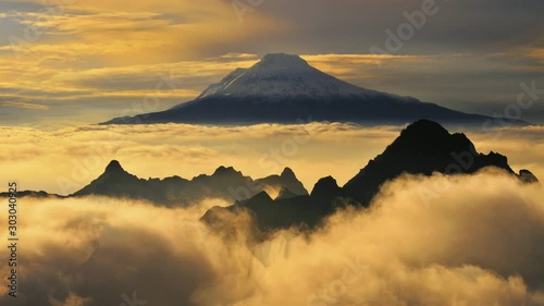 volcán Cayambe al norte del ecuador