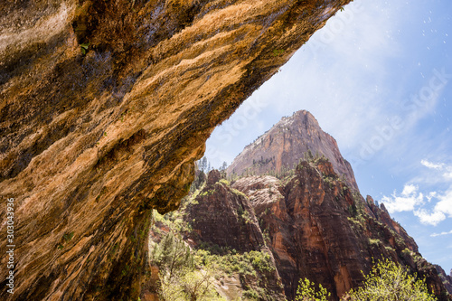 Weeping Rock at Zion National Park - Utah, USA © amenohi
