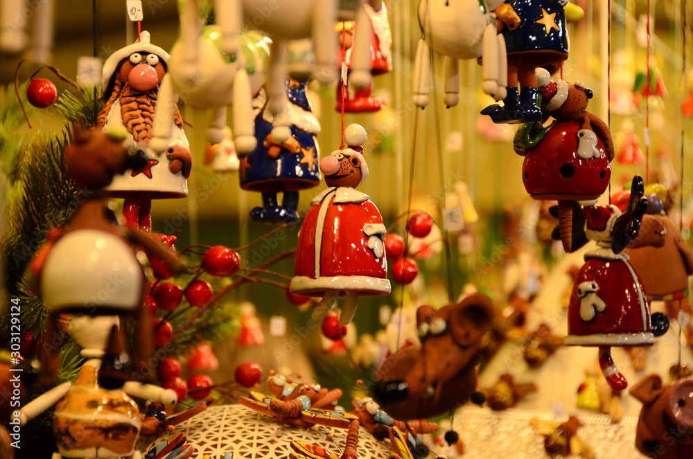 Handmade Christmas Ornaments in a Market. Italy. - obrazy, fototapety, plakaty 